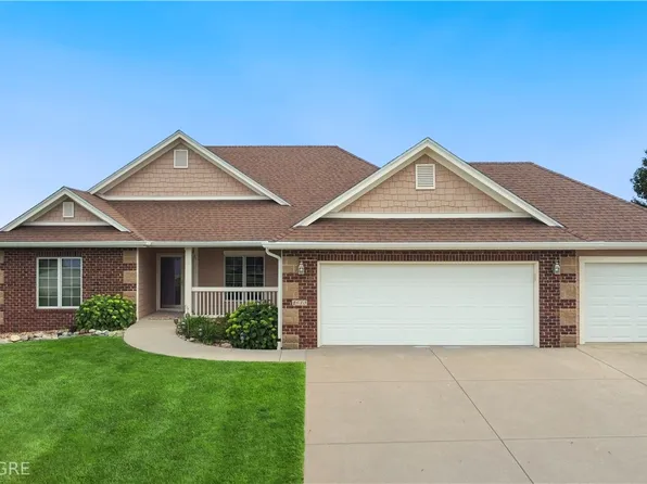 2513 W 10th Ave, Indianola, IA 50125