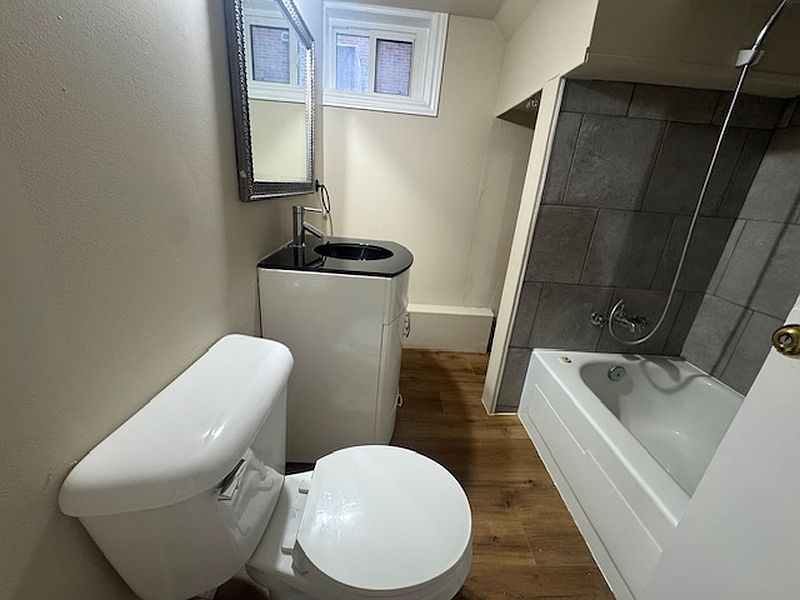 Kitchener House for rent - 2 Bedrooms — photo 10