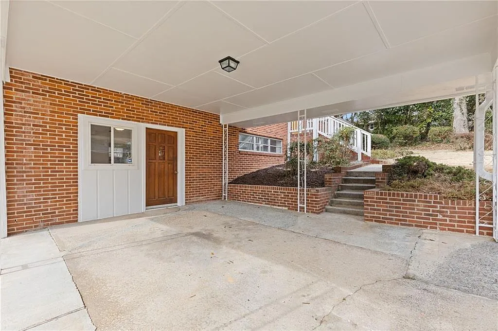 Carport - 454 Jo Ann Dr SE