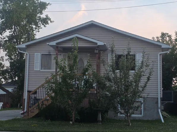 1418 Cumberland St, Cornwall, ON K6J 4K7
