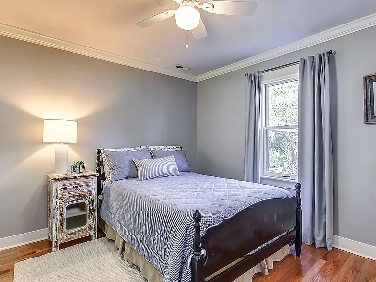 1415 Benjamin St — Photo 19