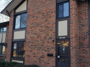 18W057 Apley Ln, Villa Park, IL 60181