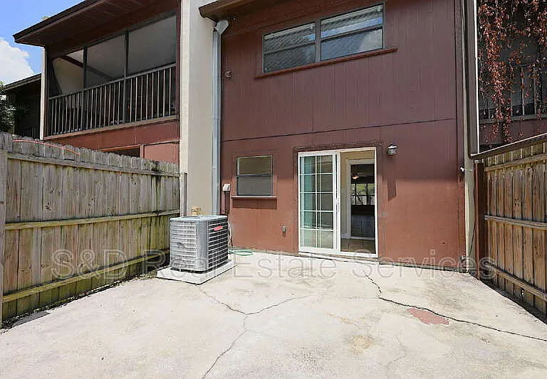 349 Market Sq E — Photo 32