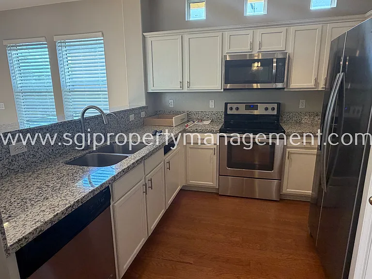 156 W Campbell Ct — Photo 8