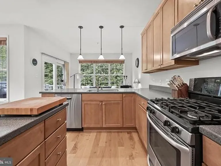 9134 Marlove Oaks Ln — Photo 6