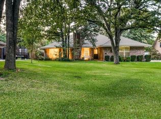 112 Meandering Ln, Burleson, TX 76028