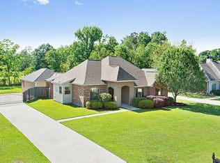 17199 Trinidad Dr, Prairieville, LA 70769