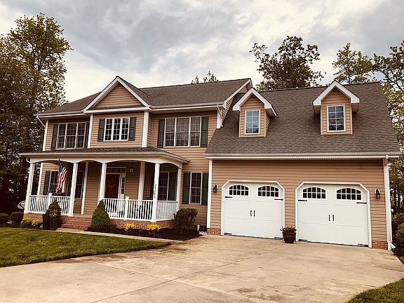 2nd image of 23290 Jenifer Ct