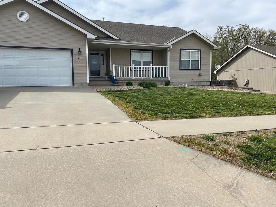 1st image of 417 Stone Grove Dr