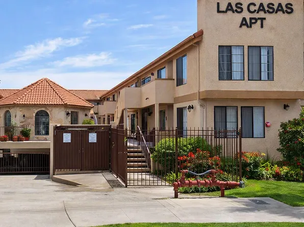 Las Casas Apartments