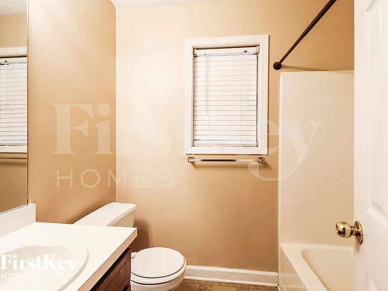 5082 Memory Ln — Photo 10