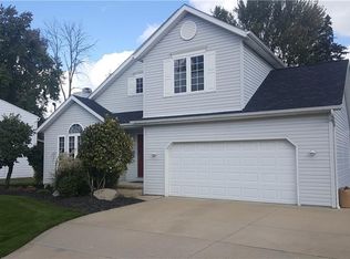 339 Parkway Dr, Eastlake, OH 44095