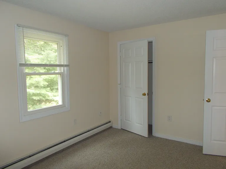 12 Saint James Pl #1022 — Photo 7
