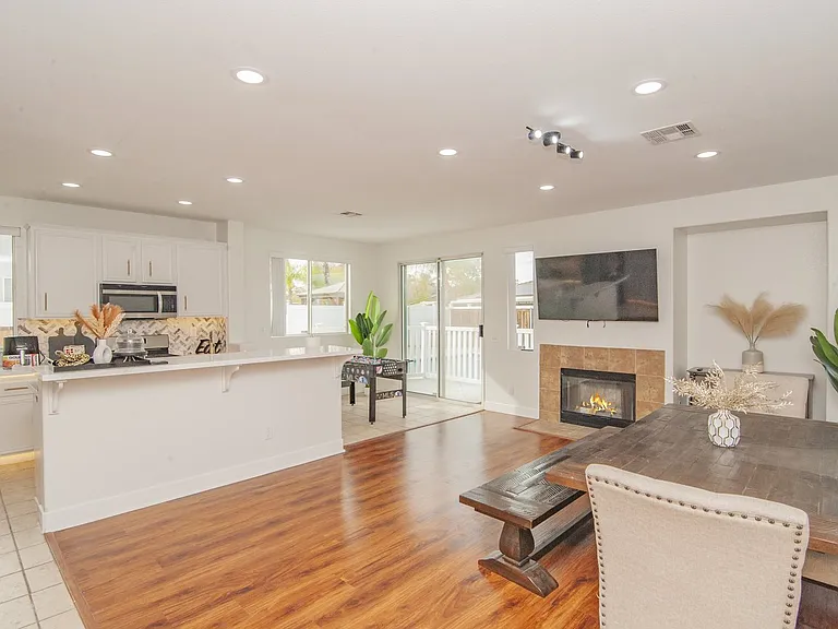 26876 Alta Mira St — Photo 13