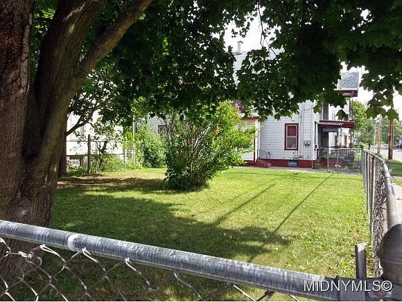 2nd image of 1140 Neilson St