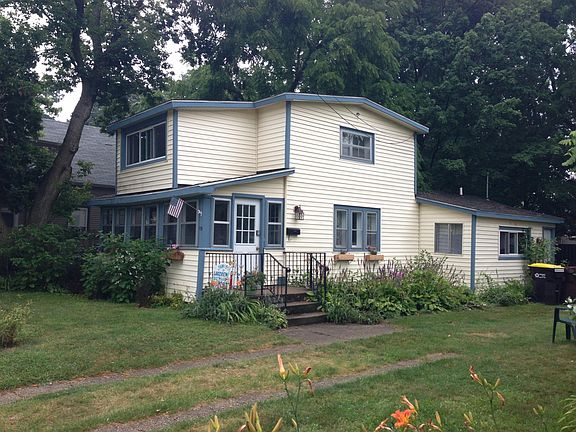 3rd image of 119 S South Haven St