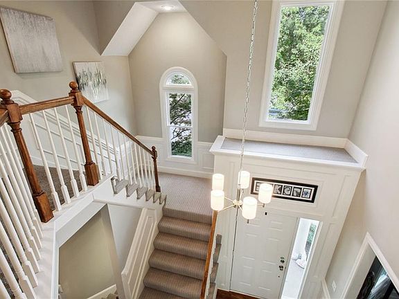 4th image of 13718 Cody St