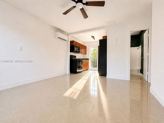 5th image of 5264 NE 20th Ave