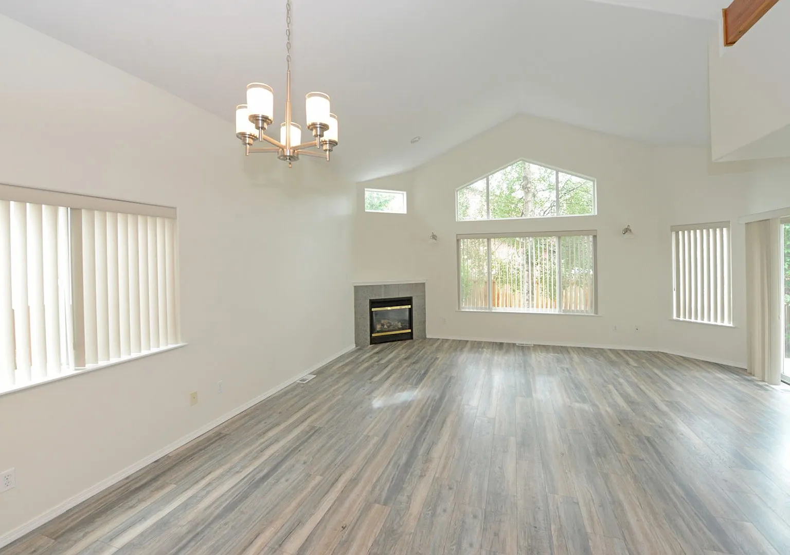 264 Dailey Avenue — Photo 3
