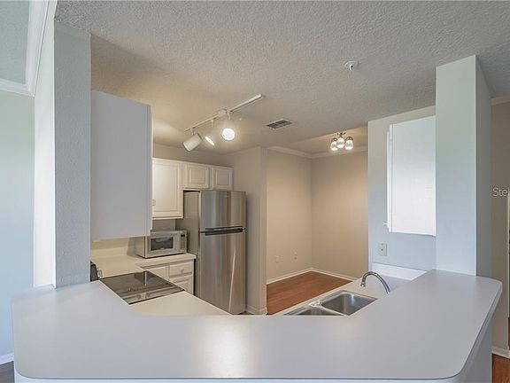 4th image of 501 Knights Run Ave APT 1211