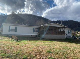 4 133rd St, Chesapeake, WV 25315