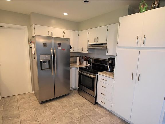 3rd image of 309 N Henry St