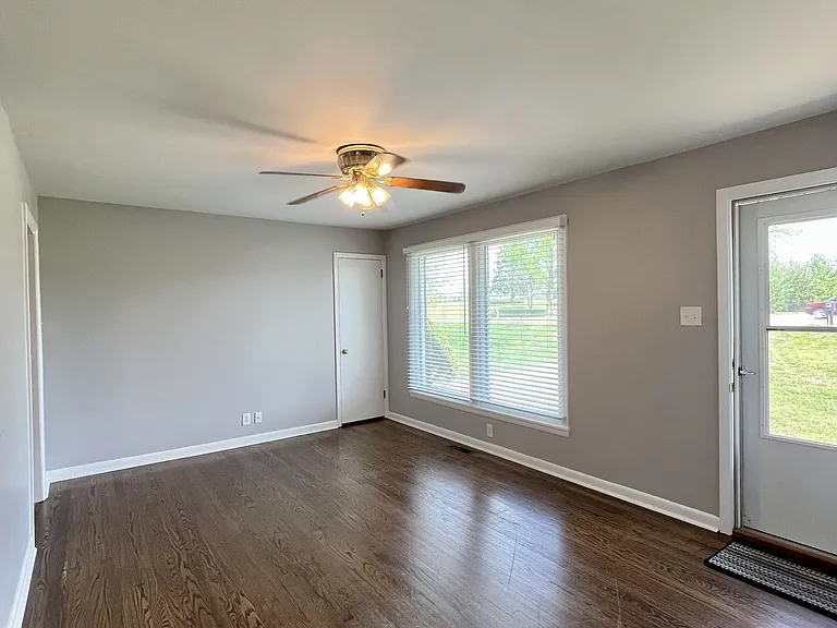 2950 Ashland City Rd — Photo 5
