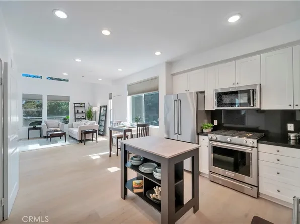 5550 Boardwalk Dr #102, Hawthorne, CA 90250