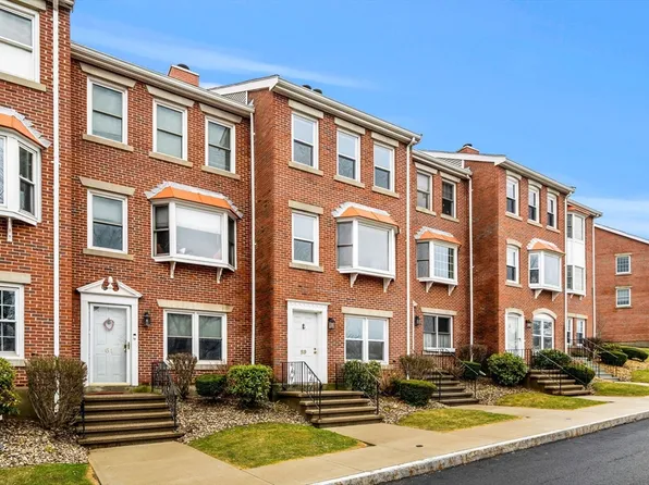 59 Breakwater Dr Unit 59, Chelsea, MA 02150