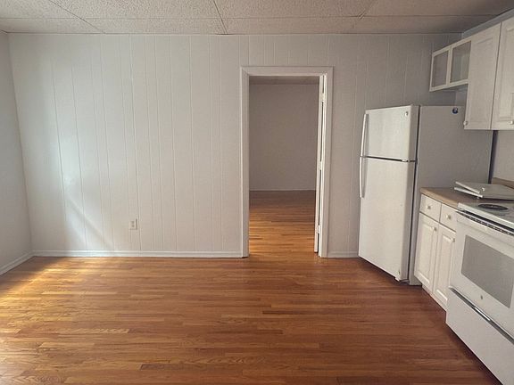 3rd image of 199 Strathmore Rd #2D