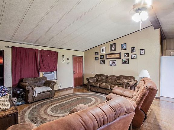 5th image of 251 Park Meadow Dr