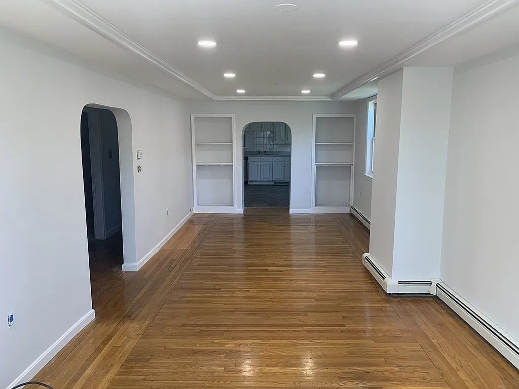 2 bed, 1300 sqft, $3,400 — Photo 2