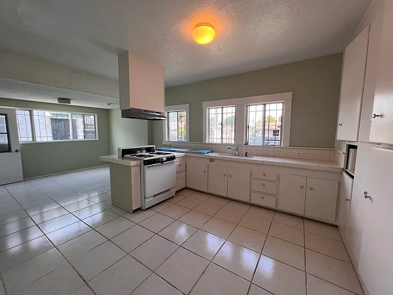 6601 Miramonte Blvd — Photo 31