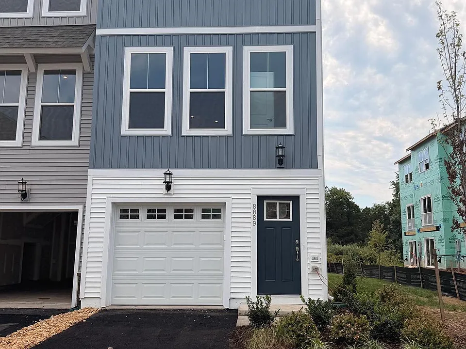 8889 Queensferry Rd