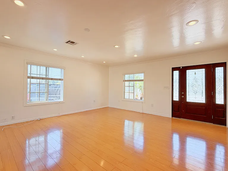 9046 Gallatin Rd — Photo 4