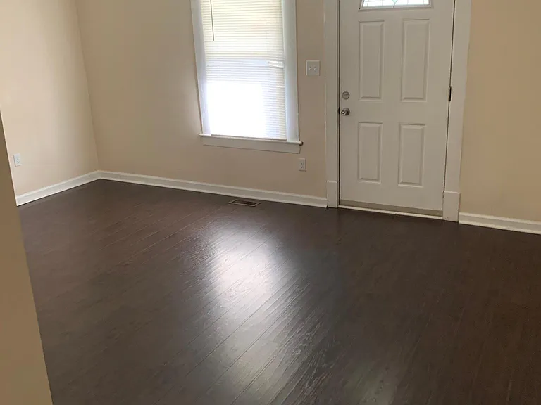 131 Burley Ave — Photo 1