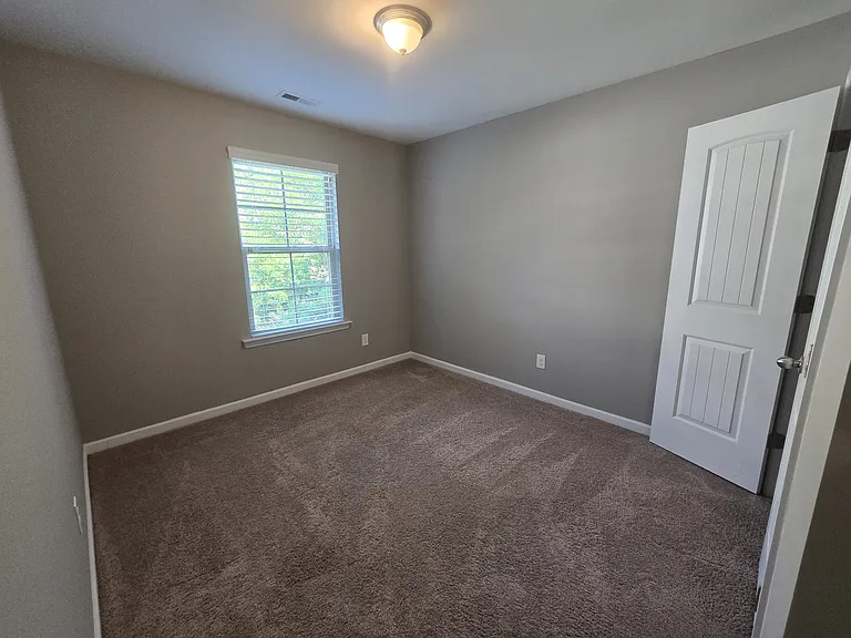 3917 Valley Side Ct — Photo 33