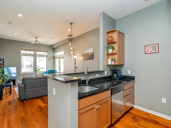 309 Holland Ln Unit 307, Alexandria, VA 22314