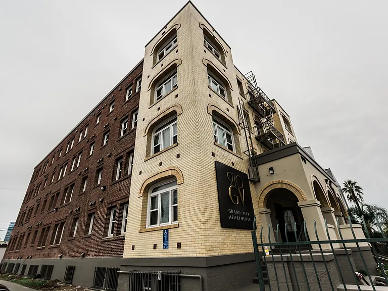 Grand View Apartments — Photo 7