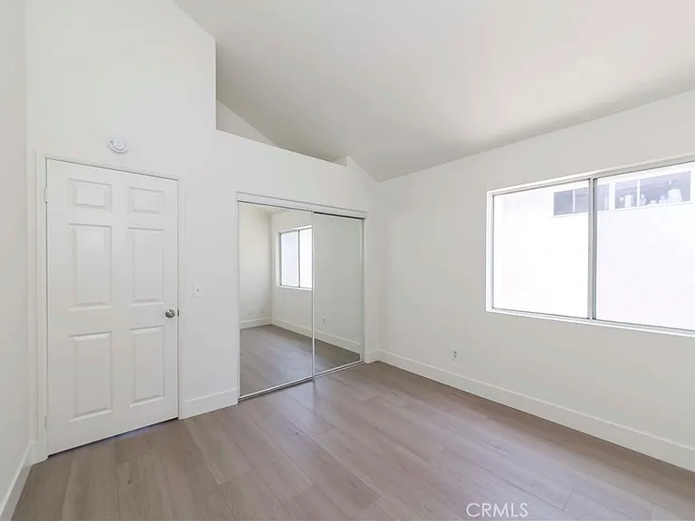 1361 Abraham Ter — Photo 24