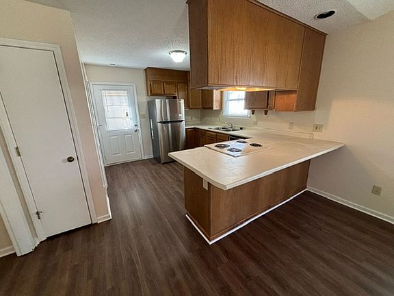 4th image of 123 Pine Meadow Ln