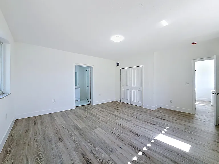 10235 SW 177th St — Photo 22