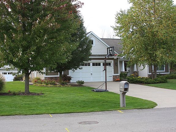 2nd image of 1031 Esker Dr