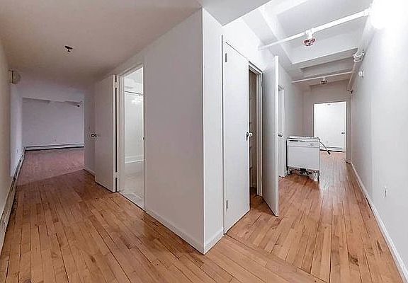 5th image of 190 E 7th St APT A