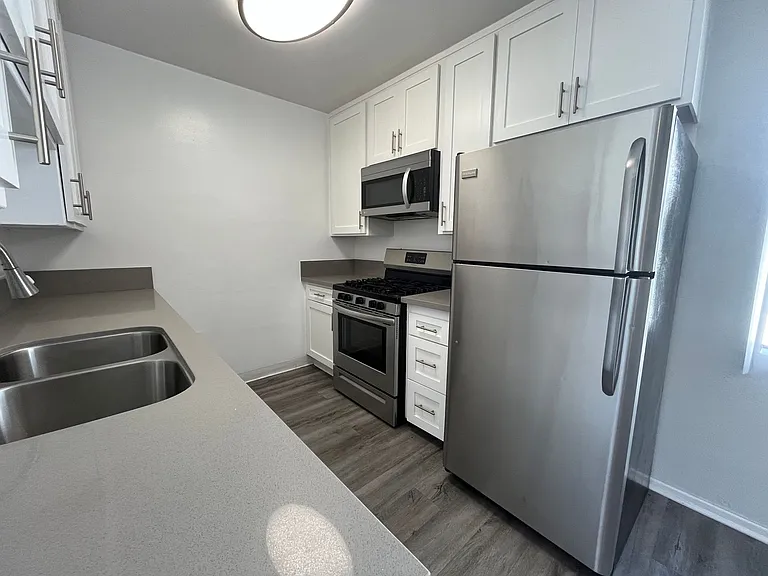 12323 Texas Ave — Photo 11