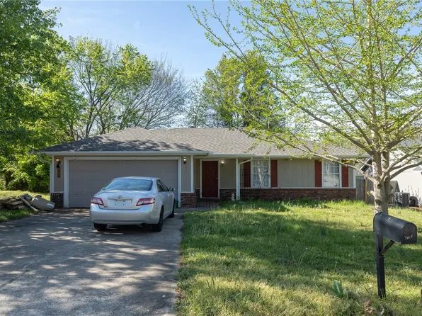 3345 W Cornell St, Fayetteville, AR 72704