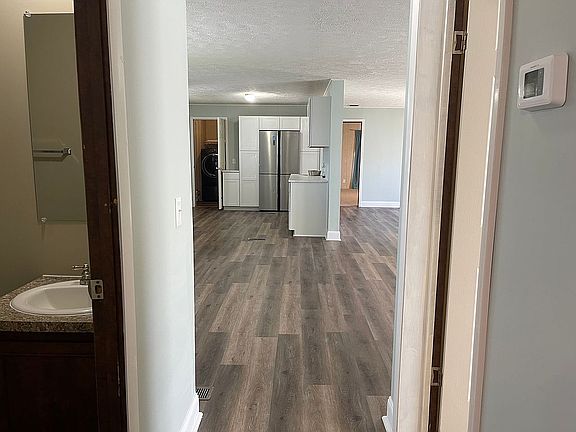 2nd image of 1405 Revolution Dr