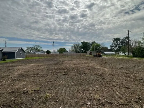 159 10th St NE, Linton, IN 47441