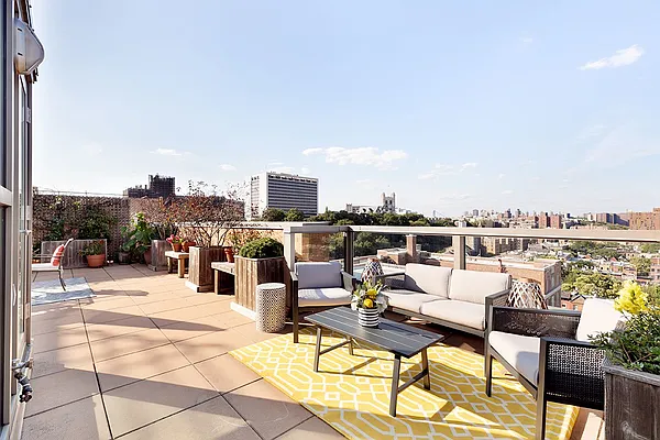 Sold by Compass | media 1