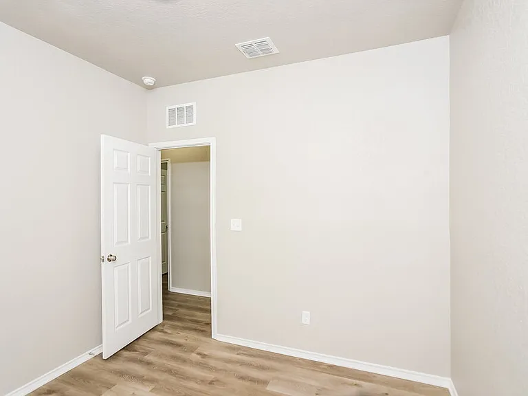 10159 Round Rdg — Photo 14
